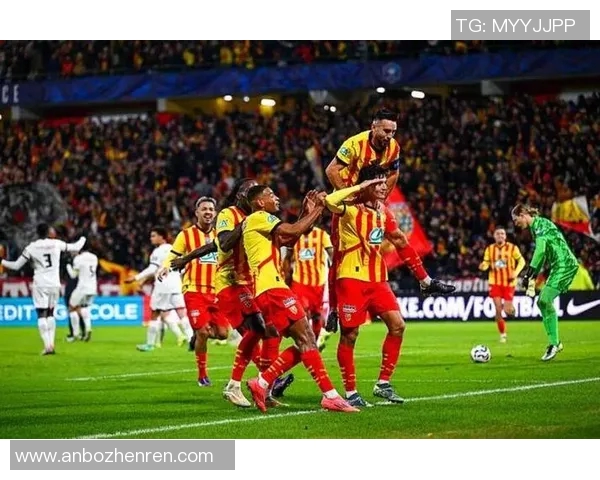 朗斯主场迎战巴斯蒂亚争夺法甲积分榜关键战役